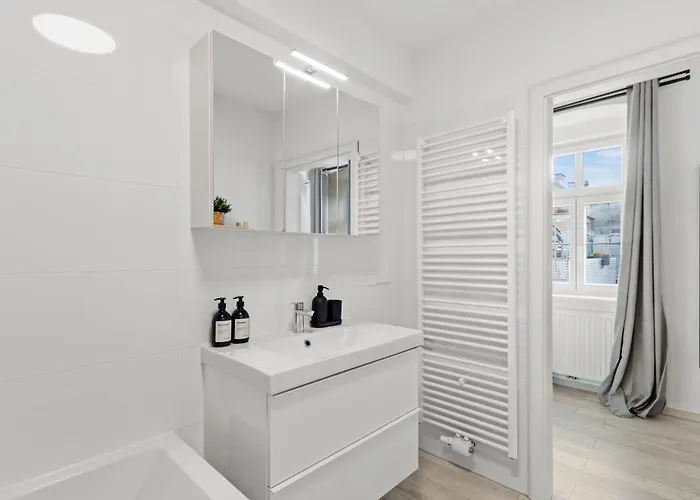 Terrace - 75 M² - Near Wiener Stadthalle דירה *
